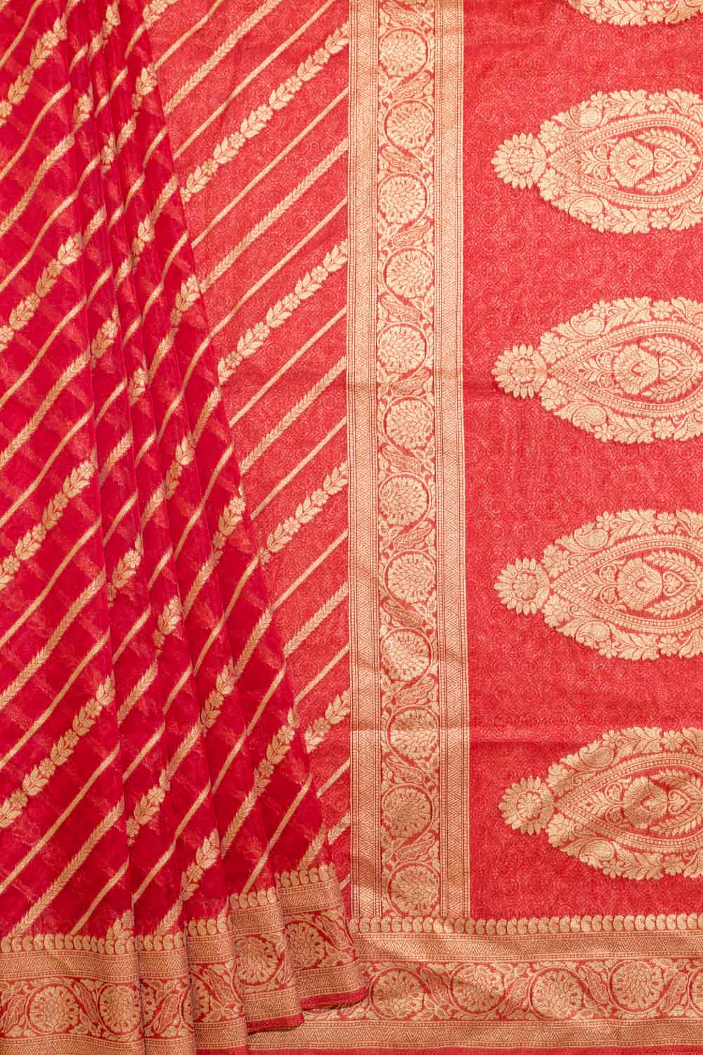 Organza Woven Zari Saree With Lehriya Pattern